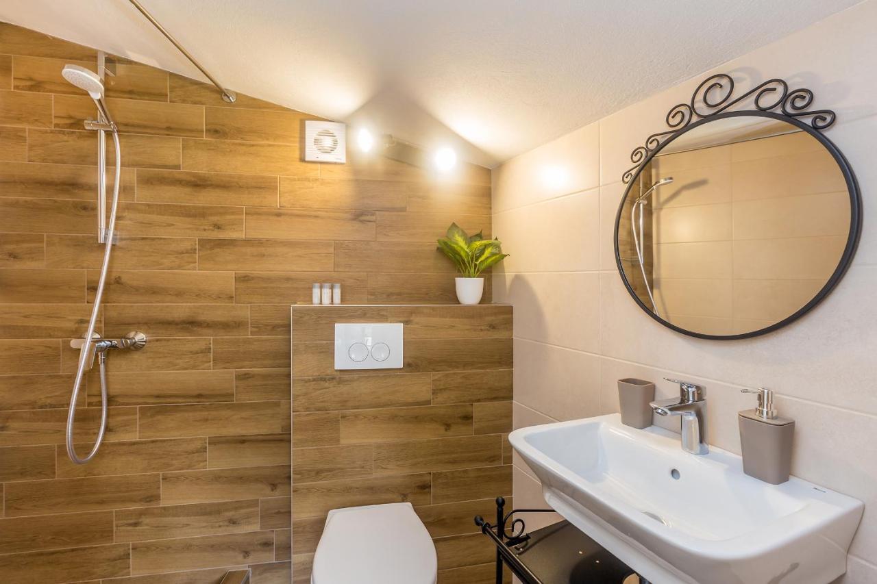 Holiday Home Jela Dobrinj المظهر الخارجي الصورة