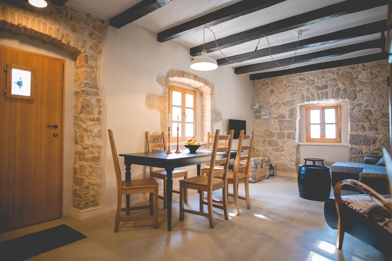 Holiday Home Jela Dobrinj المظهر الخارجي الصورة